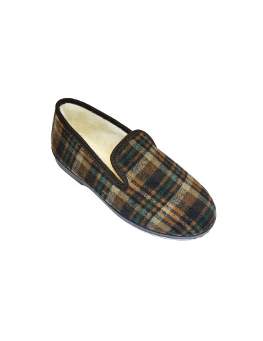 zapatilla escocesa marrón con suela de goma